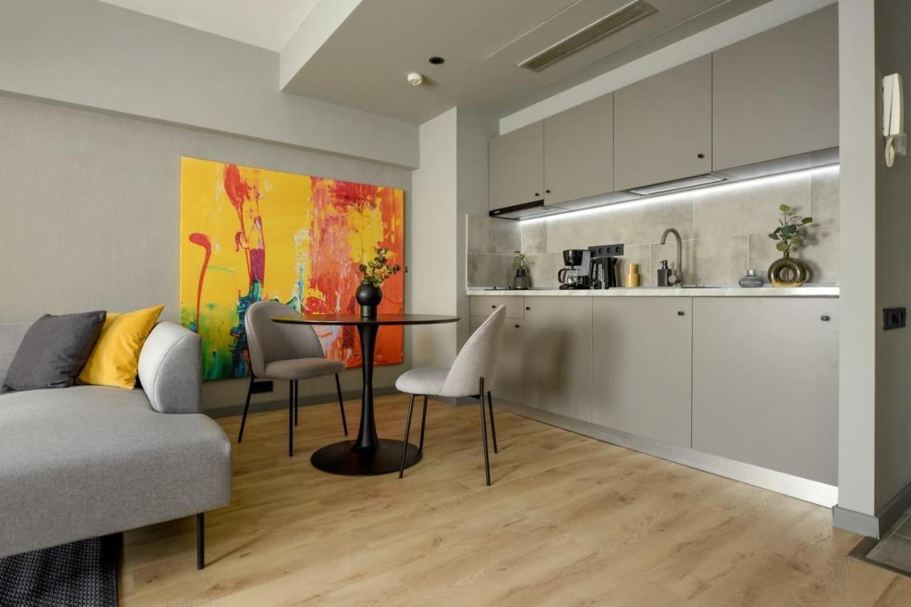 Luxury Apartment Near Radisson Hotel - Wall Projector & Modern Design Bucarest Extérieur photo