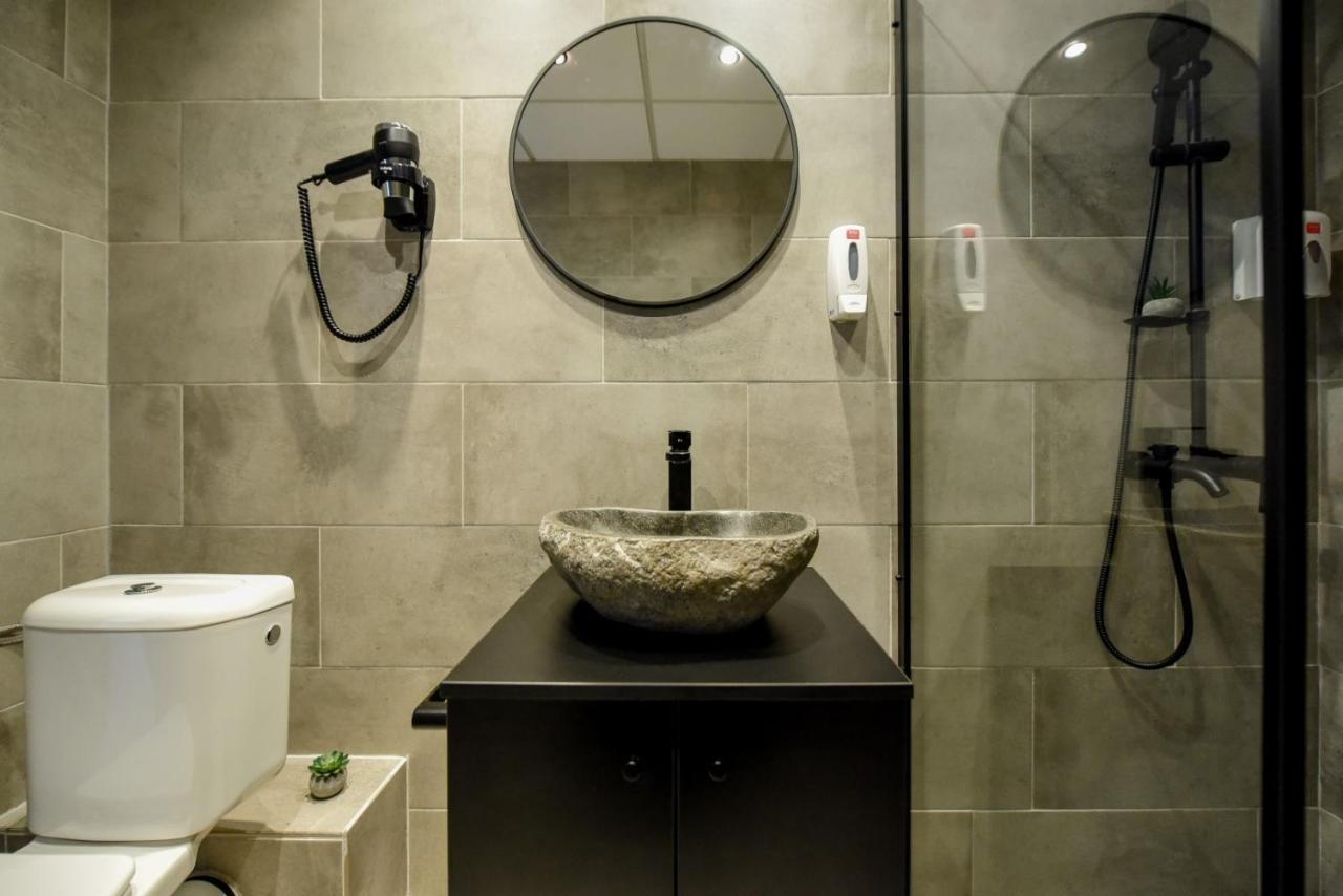 Luxury Apartment Near Radisson Hotel - Wall Projector & Modern Design Bucarest Extérieur photo